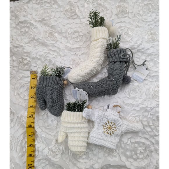 15 pieces‎ knitted Xmas ornaments NEW Wondershop by Target Mittens socks sweater - Picture 2 of 4